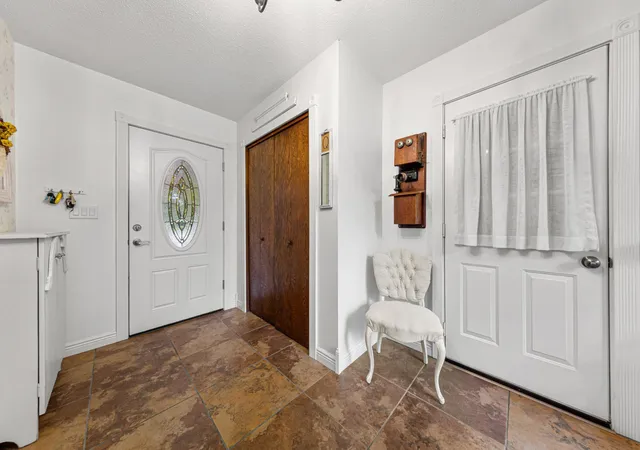 Photo 2 of Single family home for sale at 836 Woodley St E, Northfield, MN 55057 | MLS# 7161036 | Listing updated on 2026-10-17