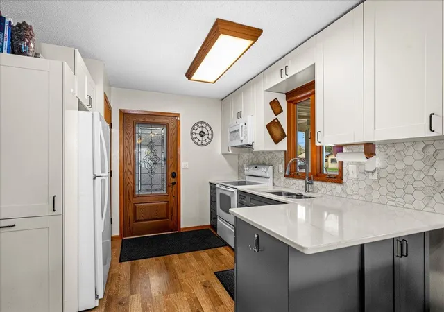 Photo 4 of Sale Pending at 21 Dalles Ave, Carlton, MN 55718 | MLS# 7161040 | Listing updated on 2026-10-18