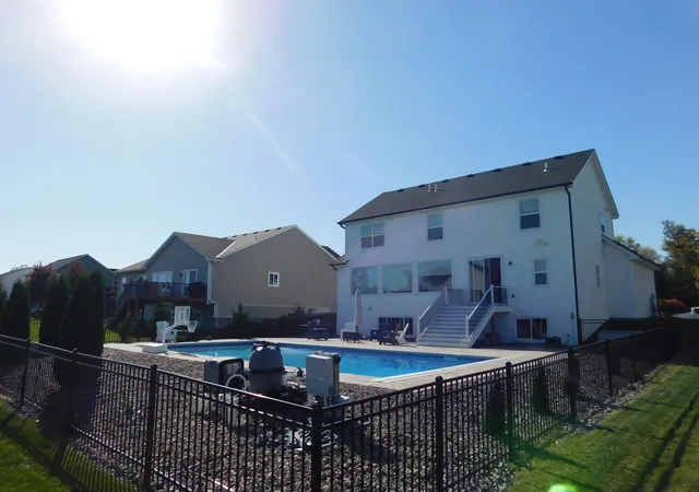 Photo 3 of Single family home for sale at 3233 Lilac Ave N, Lake Elmo, MN 55042 | MLS# 7161058 | Listing updated on 2026-10-17
