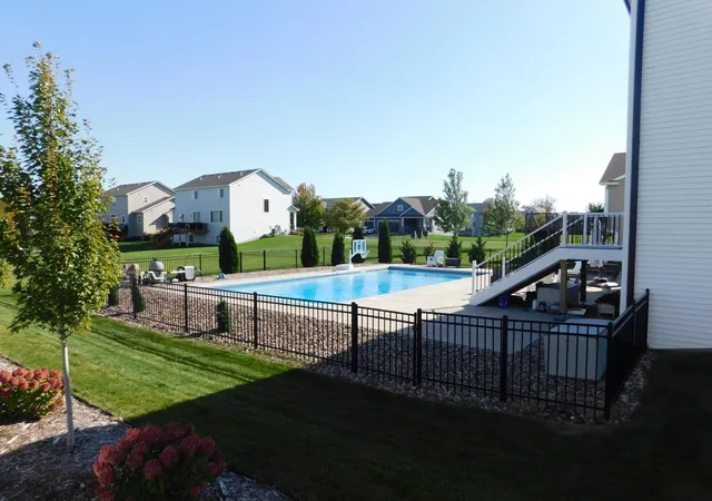 Photo 4 of Single family home for sale at 3233 Lilac Ave N, Lake Elmo, MN 55042 | MLS# 7161058 | Listing updated on 2026-10-17