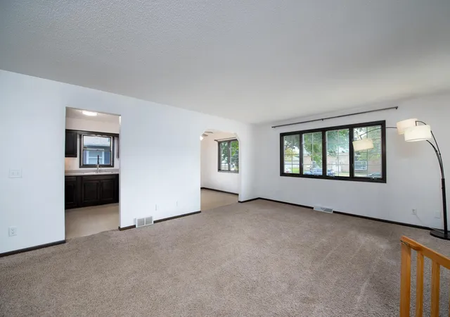 Photo 1 of Single family home for sale at 2208 Marwood Dr, Mankato, MN 56001 | MLS# 7161063 | Listing updated on 2026-10-23