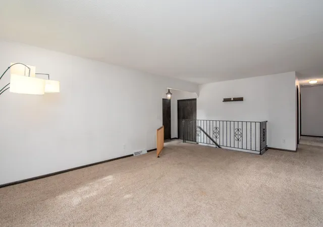 Photo 3 of Single family home for sale at 2208 Marwood Dr, Mankato, MN 56001 | MLS# 7161063 | Listing updated on 2026-10-23