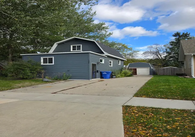 Photo 1 of Single family home for sale at 1306 18th Street S, Fargo, ND 58103 | MLS# 7161076 | Listing updated on 2026-10-17