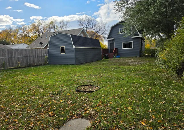 Photo 3 of Single family home for sale at 1306 18th Street S, Fargo, ND 58103 | MLS# 7161076 | Listing updated on 2026-10-17