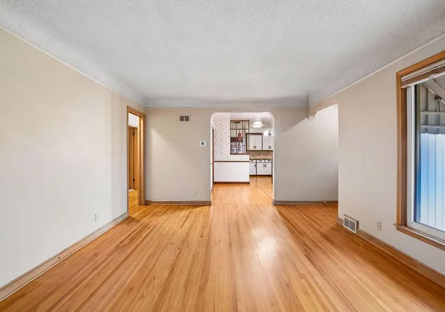 Photo 3 of Single family home for sale at 5728 Zenith Ave S, Edina, MN 55410 | MLS# 7161077 | Listing updated on 2026-10-28