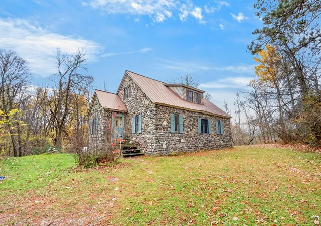 Photo 4 of Single family home for sale at 307 Ottum Ave, Bigfork, MN 56628 | MLS# 7161078 | Listing updated on 2026-10-22