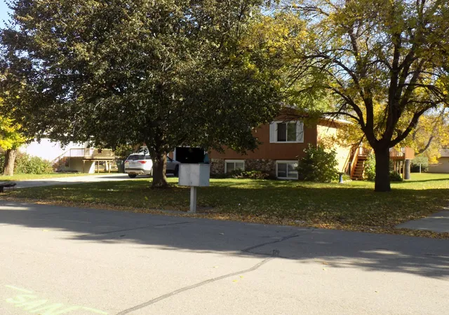 Photo 2 of Multi family home for sale at 305 23rd Street Se, Willmar, MN 56201 | MLS# 7161088 | Listing updated on 2026-10-21