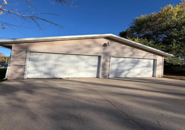 Photo 1 of Single family home for sale at 525 State Ave N, Thief River Falls, MN 56701 | MLS# 7161093 | Listing updated on 2026-10-19