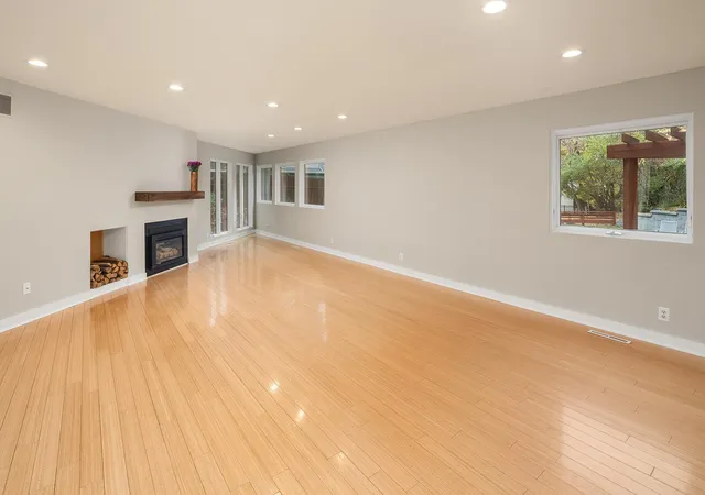 Photo 4 of Single family home for sale at 14717 Minnehaha Pl, Wayzata, MN 55391 | MLS# 7161095 | Listing updated on 2026-10-29