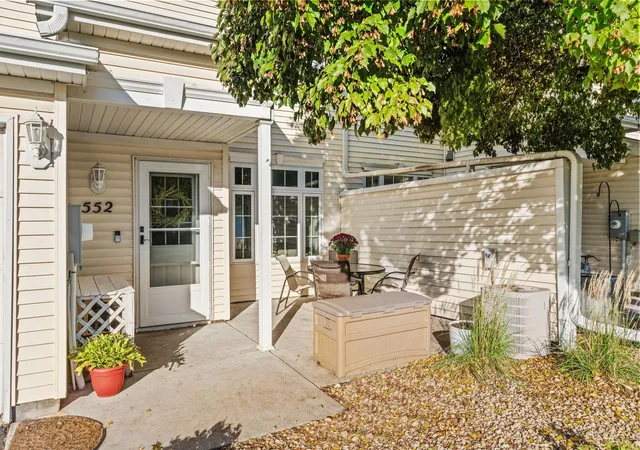 Photo 3 of Single family home for sale at 552 Aqua Cir, Circle Pines, MN 55014 | MLS# 7161096 | Listing updated on 2026-10-23