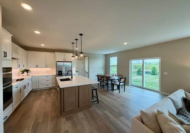 Photo 3 of Single family home for sale at 4633 Is Park Dr, Saint Paul, MN 55129 | MLS# 7161104 | Listing updated on 2026-10-22