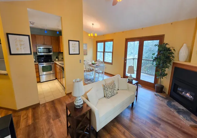 Listing Photo 4 - Condo for sale in building located at 1014 Kensington Trl, Saint Paul, MN 55123 - Unit #202