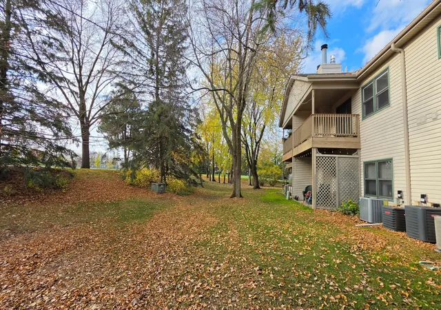 Listing Photo 5 - Condo for sale in building located at 1014 Kensington Trl, Saint Paul, MN 55123 - Unit #202
