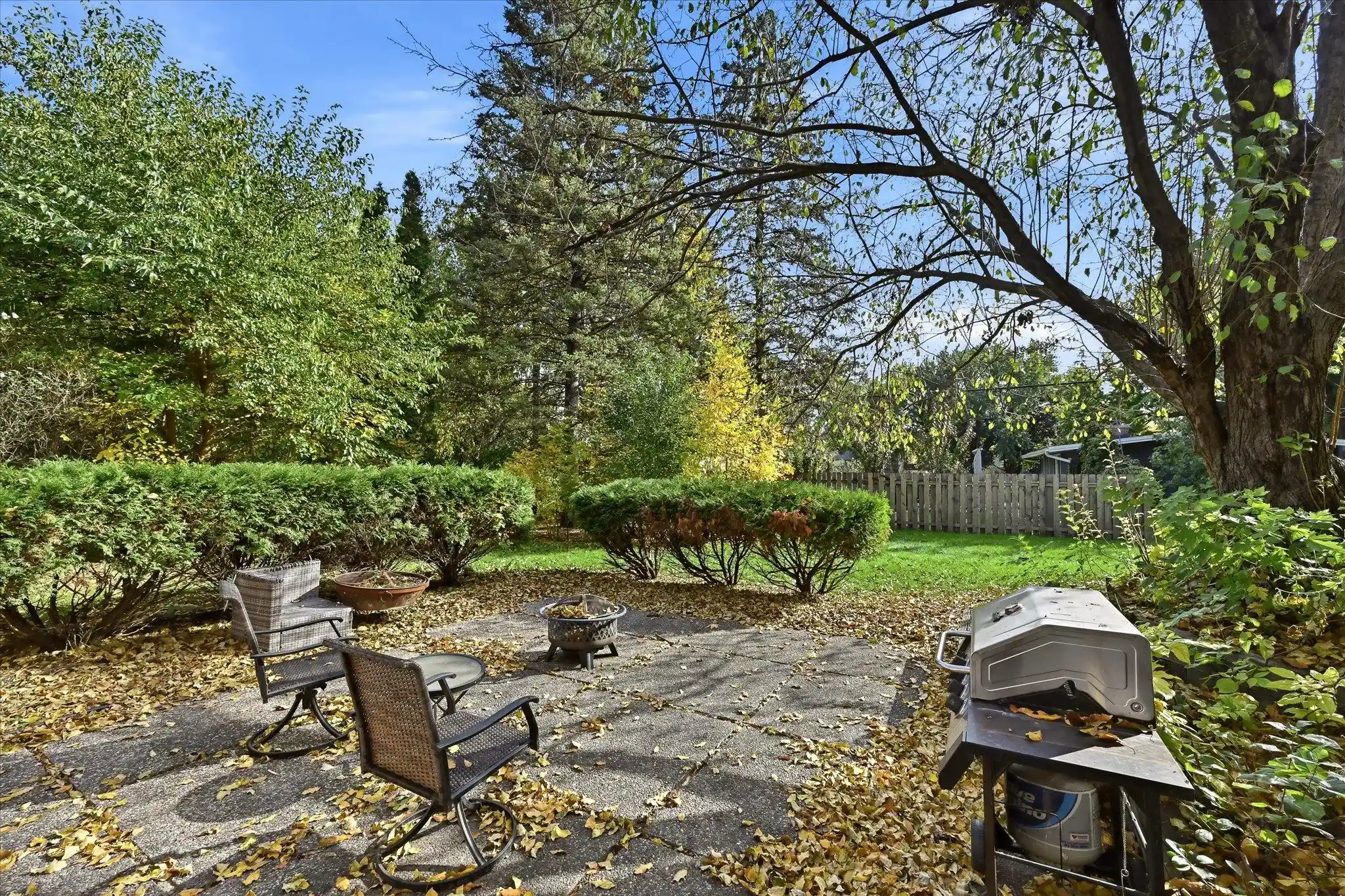 Photo 3 of Single family home for sale at 6055 Westbrook Rd, Minneapolis, MN 55422 | MLS# 7161119 | Listing updated on 2026-10-23