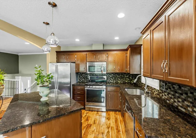 Photo 3 of Single family home for sale at 1767 Hilo Ave N, Saint Paul, MN 55128 | MLS# 7161129 | Listing updated on 2026-10-22