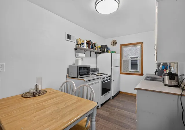Photo 3 of Single family home for sale at 1606 Main St NE, Minneapolis, MN 55413 | MLS# 7161136 | Listing updated on 2026-10-20