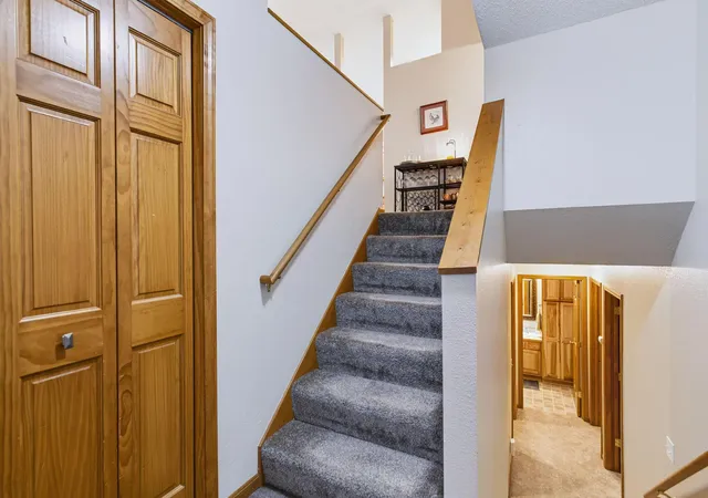 Photo 3 of Single family home for sale at 1225 County Rd E, New Richmond, WI 54017 | MLS# 7161141 | Listing updated on 2026-10-21