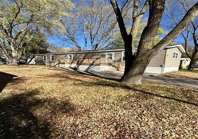 Photo 3 of Single family home for sale at 21 Perimeter Dr, Sartell, MN 56377 | MLS# 7161146 | Listing updated on 2026-10-17