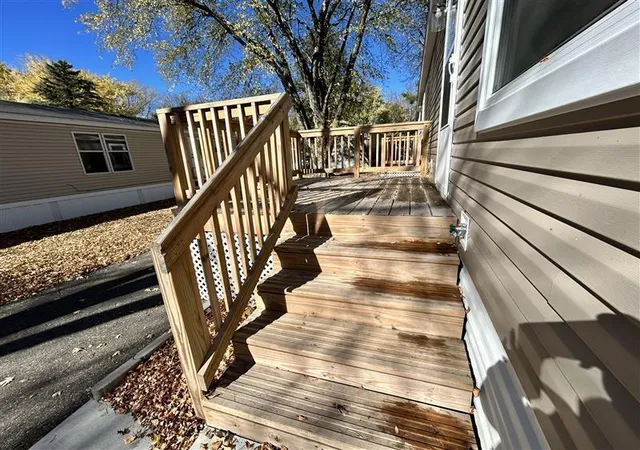 Photo 3 of Single family home for sale at 21 Perimeter Dr, Sartell, MN 56377 | MLS# 7161146 | Listing updated on 2026-10-17