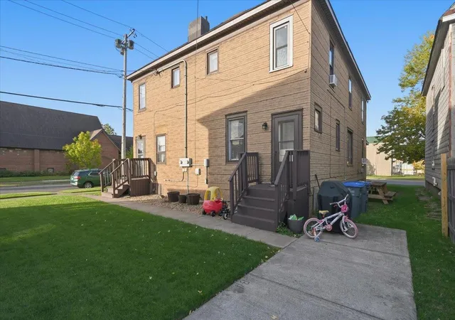 Photo 4 of House for sale at 1530-1532 Banks Ave, Superior, WI 54880 | MLS# 7161155 | Listing updated on 2026-10-20