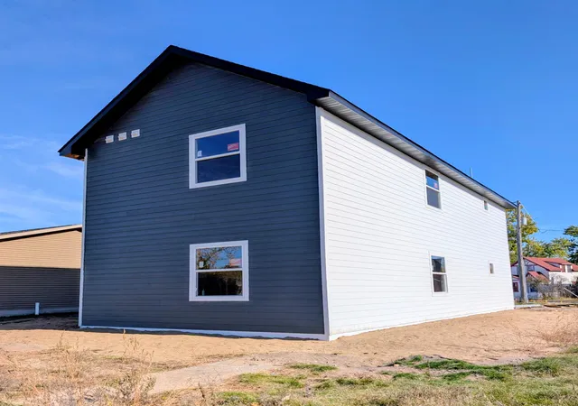 Photo 2 of Multi family home for sale at 1014 Bemidji Ave N, Bemidji, MN 56601 | MLS# 7161171 | Listing updated on 2026-10-19