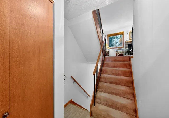 Photo 4 of Single family home for sale at 29 Elton Ridge Ct NW, Rochester, MN 55901 | MLS# 7161201 | Listing updated on 2026-10-23