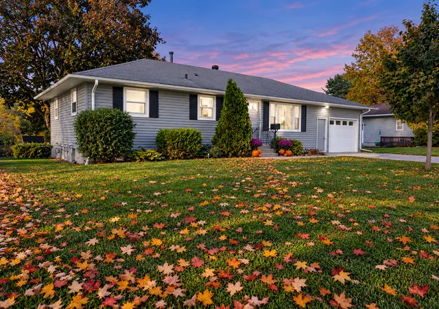 Photo 2 of Single family home for sale at 1414 9th Street Sw, Faribault, MN 55021 | MLS# 7161206 | Listing updated on 2026-10-23
