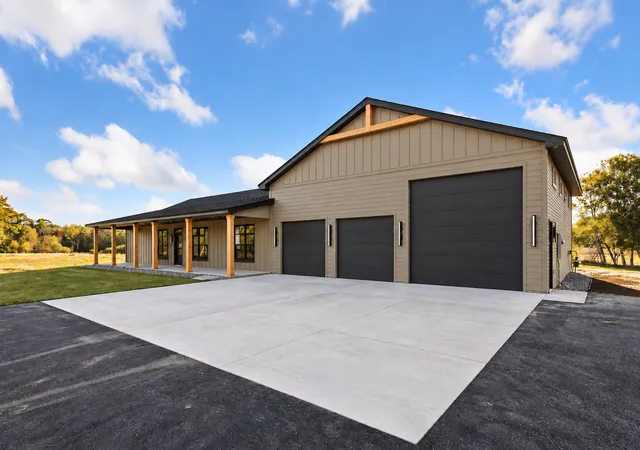 Photo 1 of Single family home for sale at 22030 Edison St NE, Cedar, MN 55011 | MLS# 7161234 | Listing updated on 2026-10-17
