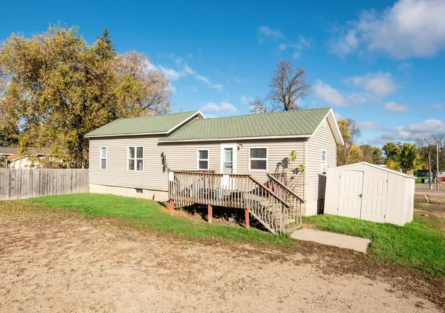 Photo 3 of Single family home for sale at 150 Western Ave, Nelson, MN 56355 | MLS# 7161239 | Listing updated on 2026-10-22
