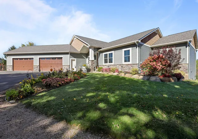 Photo 4 of Single family home for sale at 11020 255th Avenue NW, Zimmerman, MN 55398 | MLS# 7161258 | Listing updated on 2026-10-22