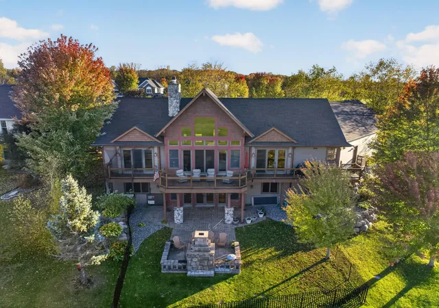 Photo 1 of Single family home for sale at 1821 Legacy Dr, Faribault, MN 55021 | MLS# 7161259 | Listing updated on 2026-10-26