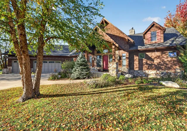 Photo 2 of Single family home for sale at 1821 Legacy Dr, Faribault, MN 55021 | MLS# 7161259 | Listing updated on 2026-10-20