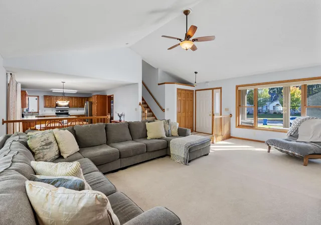 Photo 3 of Single family home for sale at 5961 Norway Pine Ct, Saint Paul, MN 55110 | MLS# 7161270 | Listing updated on 2026-10-23