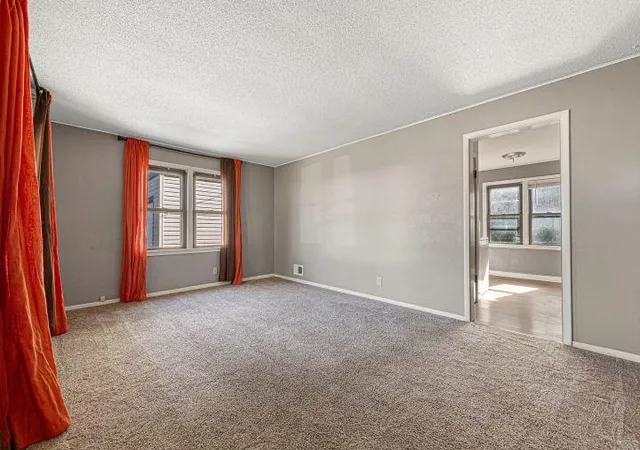 Photo 3 of Single family home for sale at 722 Willow St, Fairmont, MN 56031 | MLS# 7161271 | Listing updated on 2026-10-19