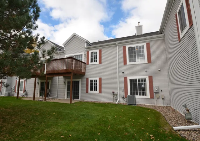 Photo 2 of Single family home for sale at 194 Emerson Ave E, Saint Paul, MN 55118 | MLS# 7161307 | Listing updated on 2026-10-21