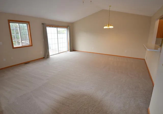 Photo 3 of Single family home for sale at 194 Emerson Ave E, Saint Paul, MN 55118 | MLS# 7161307 | Listing updated on 2026-10-21