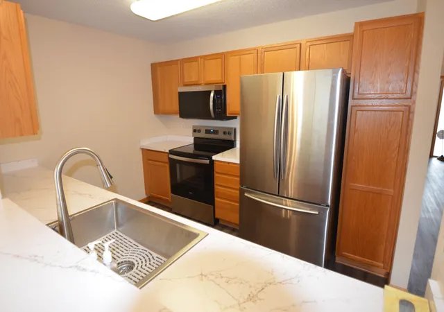 Photo 3 of Single family home for sale at 194 Emerson Ave E, Saint Paul, MN 55118 | MLS# 7161307 | Listing updated on 2026-10-21