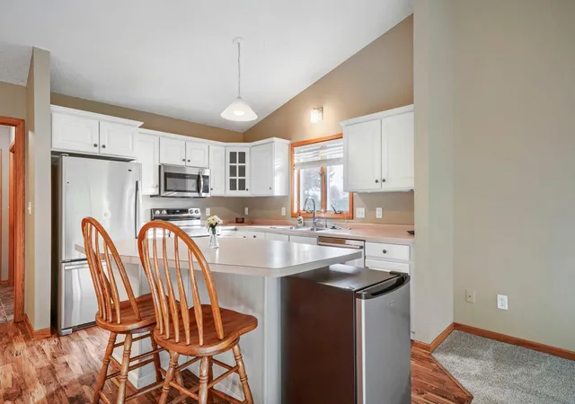 Photo 4 of Townhouse for sale at 1493 General Sieben Dr, Hastings, MN 55033 | MLS# 7161314 | Listing updated on 2026-10-23