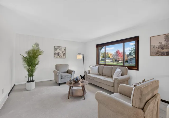 Photo 4 of Single family home for sale at 2839 Westedge Blvd, Mound, MN 55364 | MLS# 7161332 | Listing updated on 2026-10-23