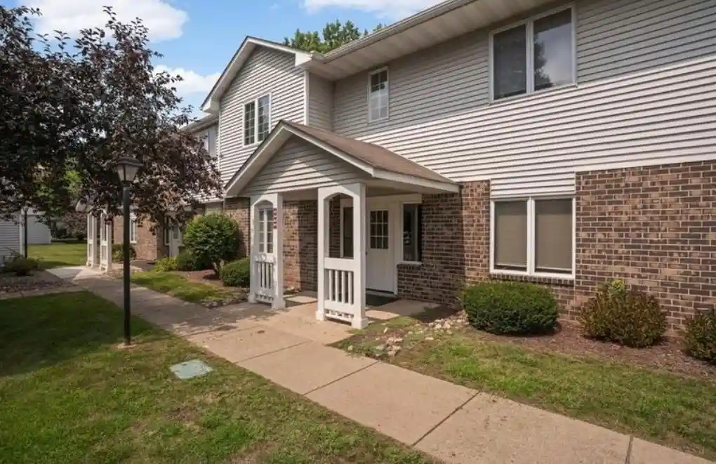 Listing Photo 1 - Condo for sale in 3575 Blue Jay Wy located at 3575 Blue Jay Wy, Eagan, MN 55123 - Unit #202