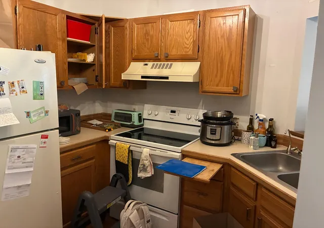 Listing Photo 5 - Condo for sale in building located at 3575 Blue Jay Wy, Eagan, MN 55123 - Unit #202