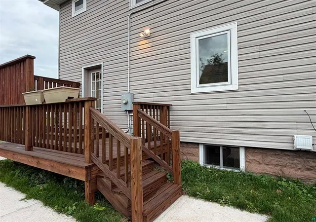 Photo 2 of Single family home for sale at 3105 W 3rd Street, Duluth, MN 55806 | MLS# 7161356 | Listing updated on 2026-10-17