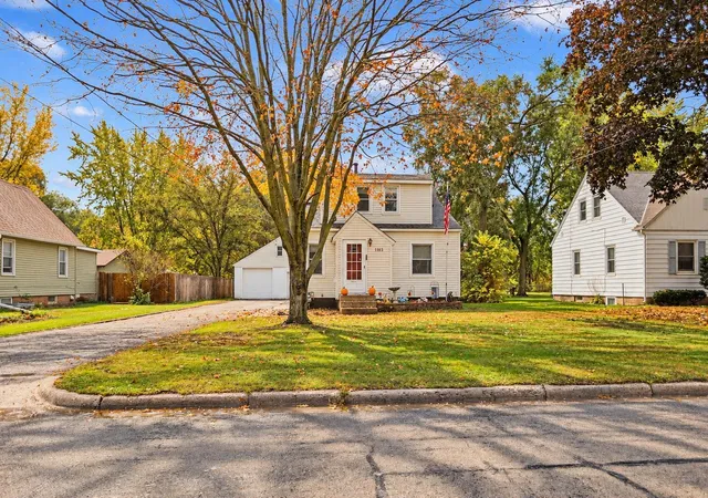 Photo 3 of Single family home for sale at 1103 6th Street NW, Faribault, MN 55021 | MLS# 7161370 | Listing updated on 2026-10-23