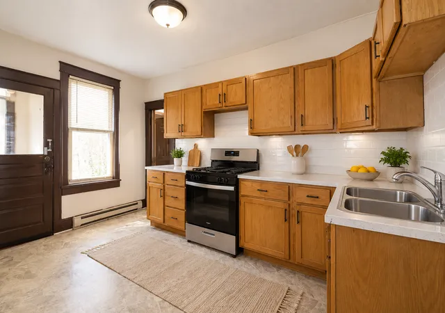 Photo 4 of House for sale at 837 Jessamine Ave E, Saint Paul, MN 55106 | MLS# 7161383 | Listing updated on 2026-10-30