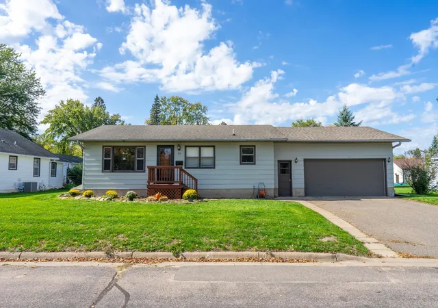 Photo 1 of Single family home for sale at 912 SE 12th Street, Brainerd, MN 56401 | MLS# 7161434 | Listing updated on 2026-10-24