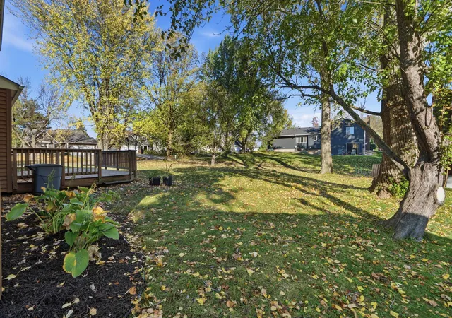 Photo 3 of Single family home for sale at 2613 Wimbledon Dr, Saint Paul, MN 55125 | MLS# 7161443 | Listing updated on 2026-10-19