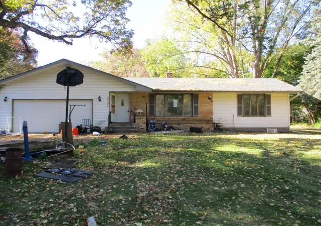 Photo 1 of Single family home for sale at 5333 Hugo Rd, Saint Paul, MN 55110 | MLS# 7161444 | Listing updated on 2026-10-17