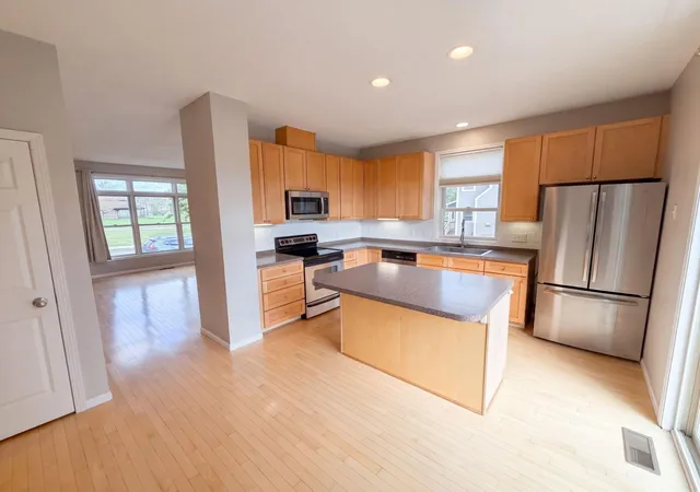 Photo 3 of Single family home for sale at 788 Cedar St #5, Saint Paul, MN 55103 | MLS# 7161449 | Listing updated on 2026-10-17