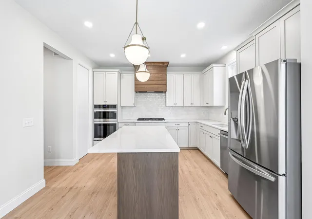 Photo 3 of Single family home for sale at 11581 200th Street W, Lakeville, MN 55044 | MLS# 7161456 | Listing updated on 2026-10-17