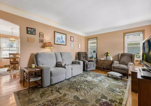 Photo 2 of Single family home for sale at 3423 Parkview Blvd, Minneapolis, MN 55422 | MLS# 7161458 | Listing updated on 2026-10-24